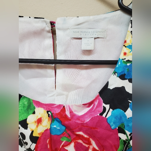 New York and Company Pink Floral Peplum Blouse - Picture 5 of 5